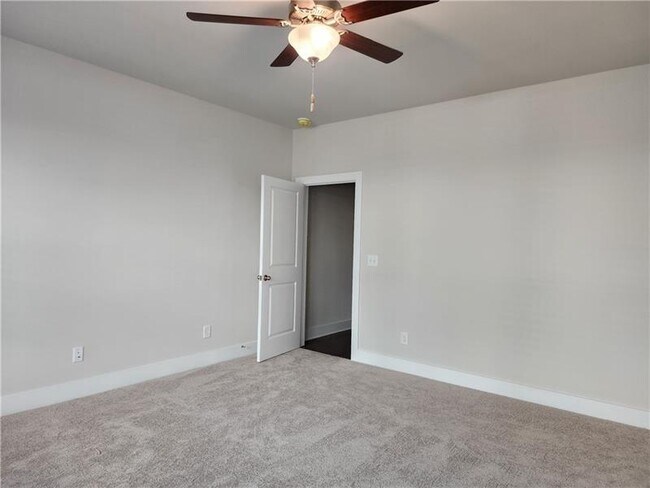 Building Photo - 1242 Winterhaven Dr