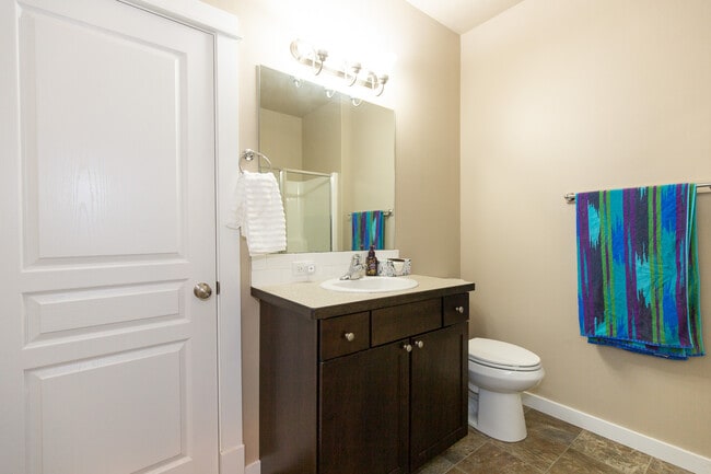 Building Photo - 136 Bull Frog Dr