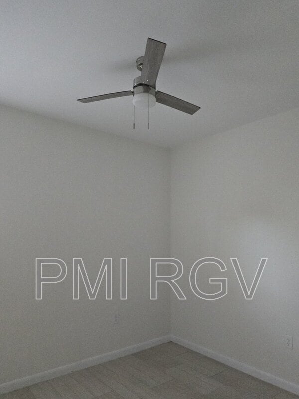 Building Photo - 2912 E Israel Ave