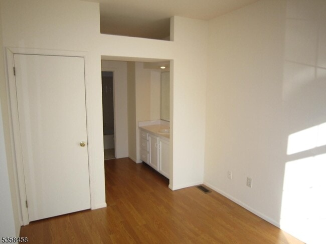 Primary Photo - 2 Birchwood Rd