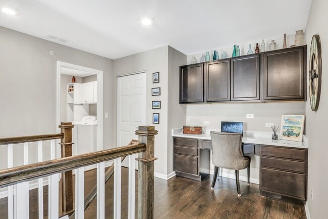 Building Photo - 3227 N Heritage Ln