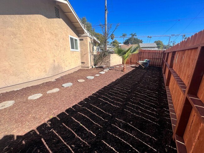 Building Photo - 8320-8322 Fresno Avenue