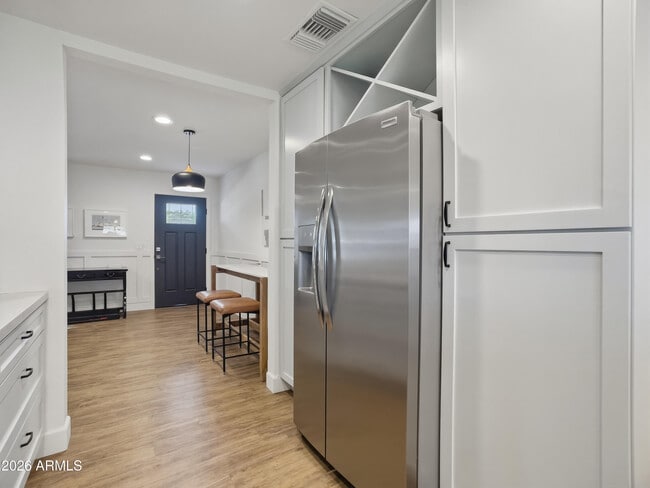 Building Photo - 1314 W Elm St