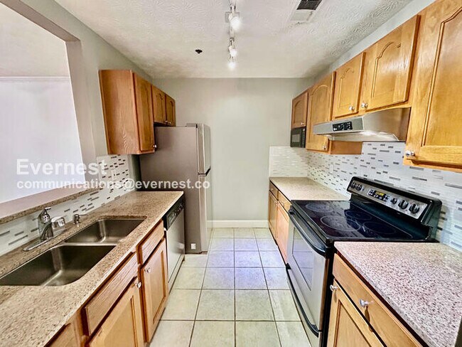 Building Photo - 970 Sidney Marcus Blvd NE