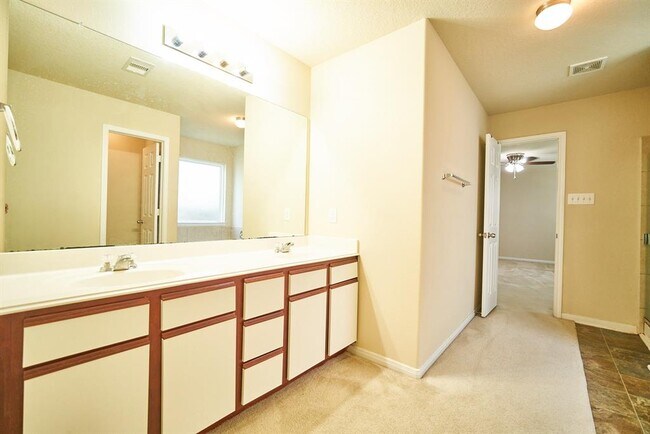 Building Photo - 3019 Zephyr Glen Way