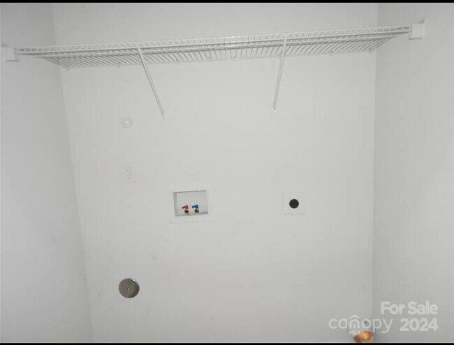 Building Photo - 5637 2nd St