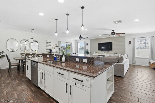 Building Photo - 1632 SW 13th Terrace