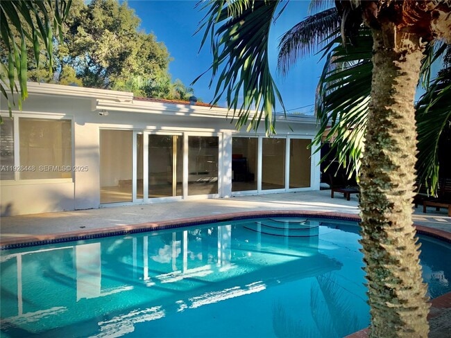 Building Photo - 19340 NE 18th Ct