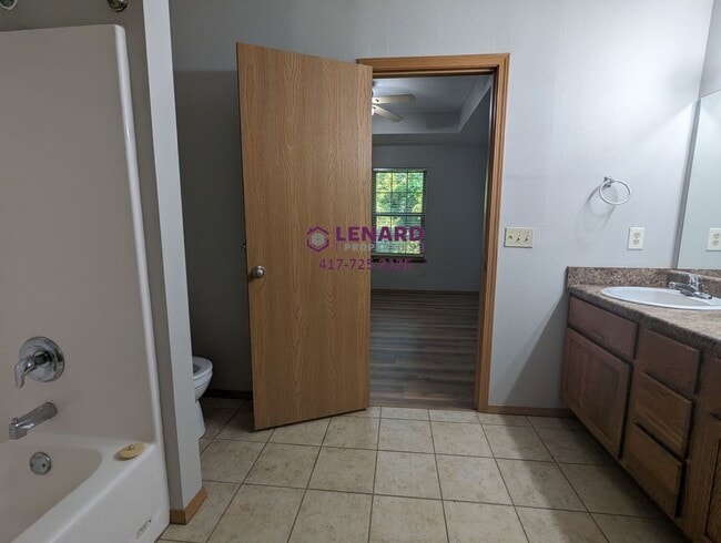 Building Photo - Farm Rd 123