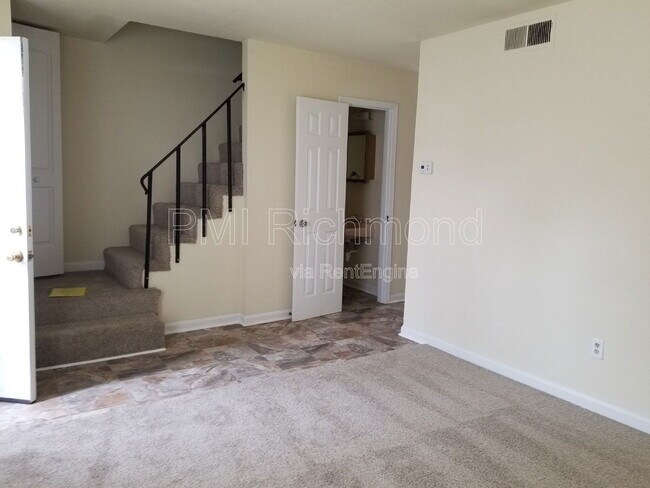 Building Photo - 4615 Chiswell Dr