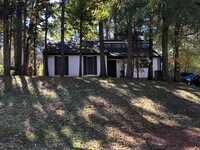 Building Photo - Mint Hill Ranch!
