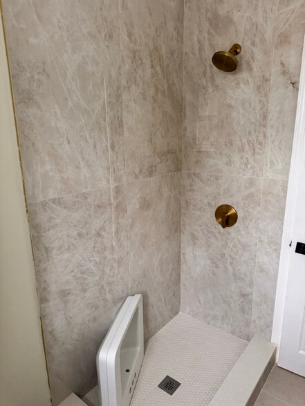 Building Photo - 21 E Mt Pleasant Ave