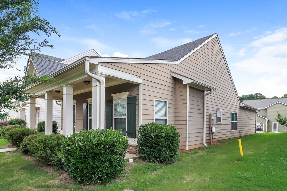 Building Photo - 181 Stillwood Dr