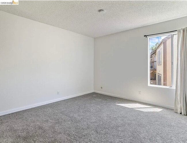 Building Photo - 5317 Ridgeview Cir