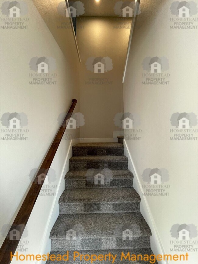 Building Photo - 644