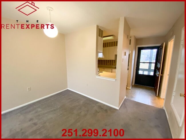 Building Photo - 232 Riverbend Dr