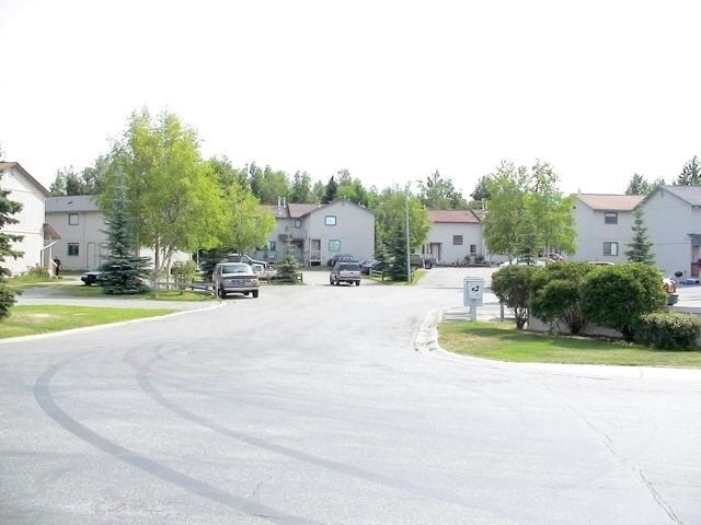 Building Photo - South Anchorage Beautiful 3 bed unit with washer/dryer in a 4-plex on quite cul de sac