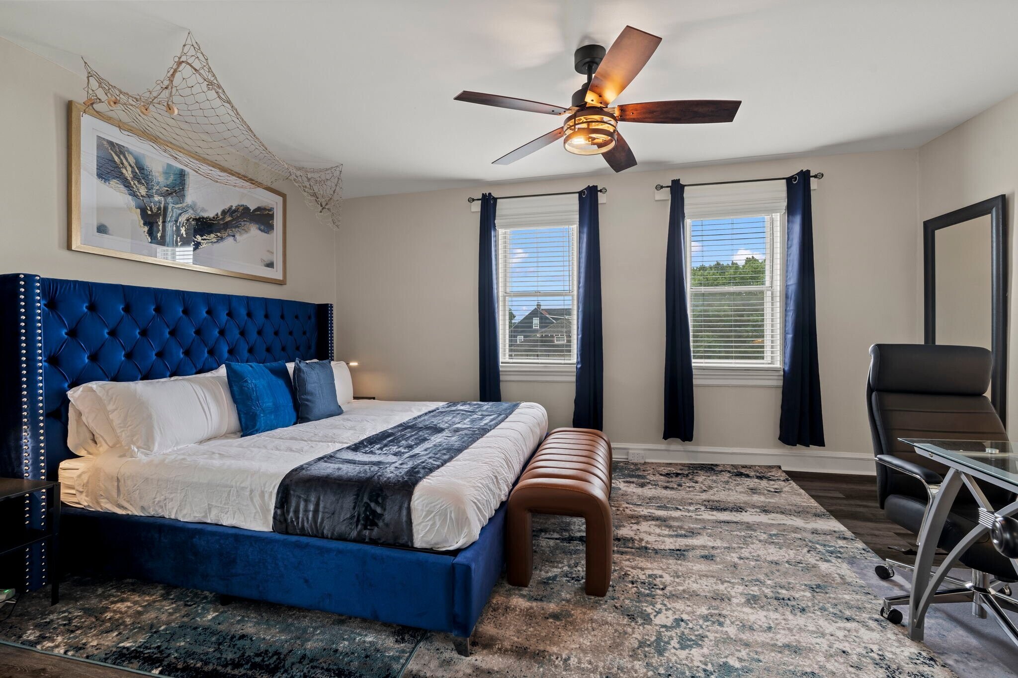 Building Photo - 660 Loraine St