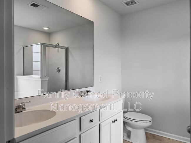 Building Photo - 209 Firewheel Ct