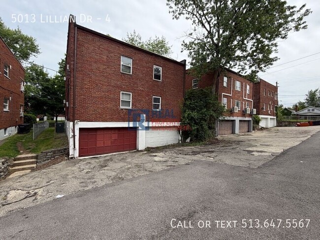Building Photo - 5013 Lillian Dr