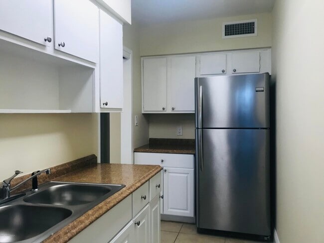 Building Photo - 250 N Banana River Dr