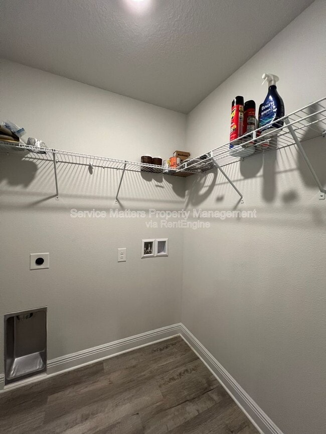 Building Photo - 5955 Parsonage Cir