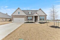 Building Photo - 204 Aero Vis Dr