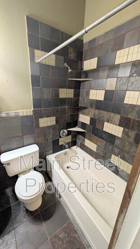 Building Photo - 1014 W Gregory St