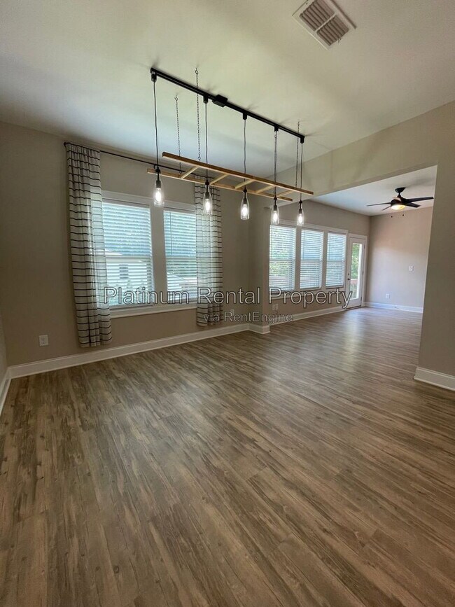 Building Photo - 3215 Summerpoint Crossing
