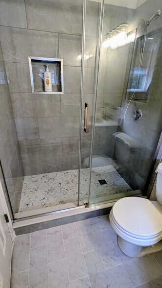 Building Photo - 104 Briarwood Dr