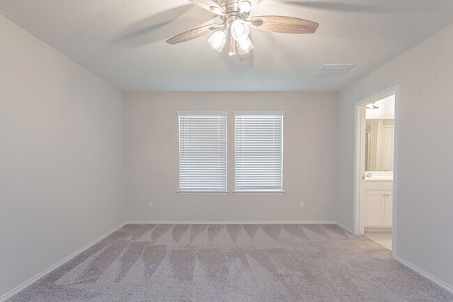 Building Photo - 632 Reinhardt Blvd