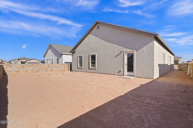 Building Photo - 13853 Summer Story Ave