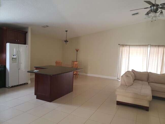 Building Photo - 1448 Waterway Cove Dr