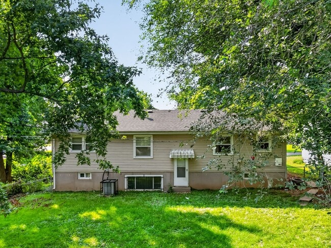 Building Photo - 2059 Wilbert Dr
