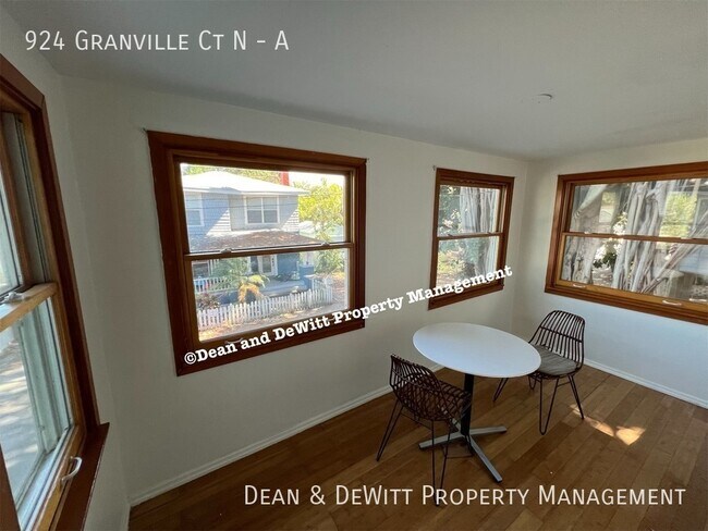 Building Photo - 924 Granville Ct N