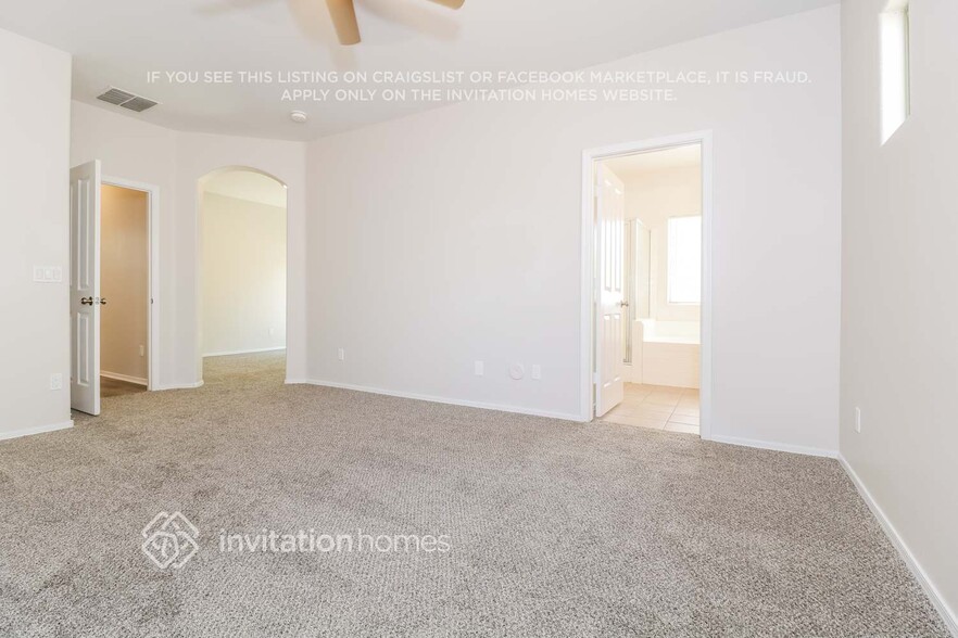 Building Photo - 15949 W Mauna Loa Ln