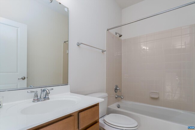 Building Photo - 2192 Silkwood Ct