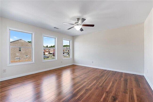 Building Photo - 204 Britt Dr