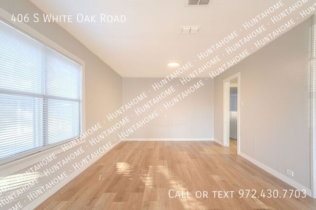Building Photo - 406 S White Oak Rd