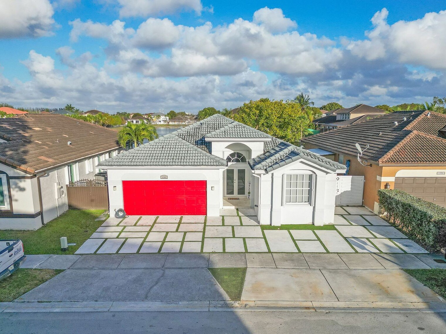 Building Photo - 1205 SW 146th Ct