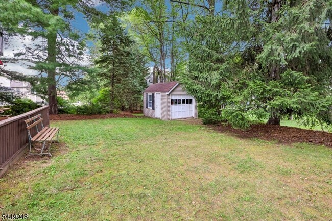 Building Photo - 488 Cedar Ln
