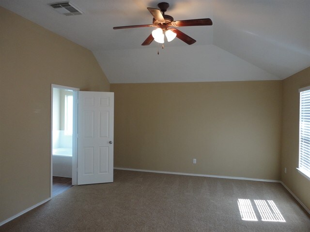 Building Photo - 2611 Feather Green Trl