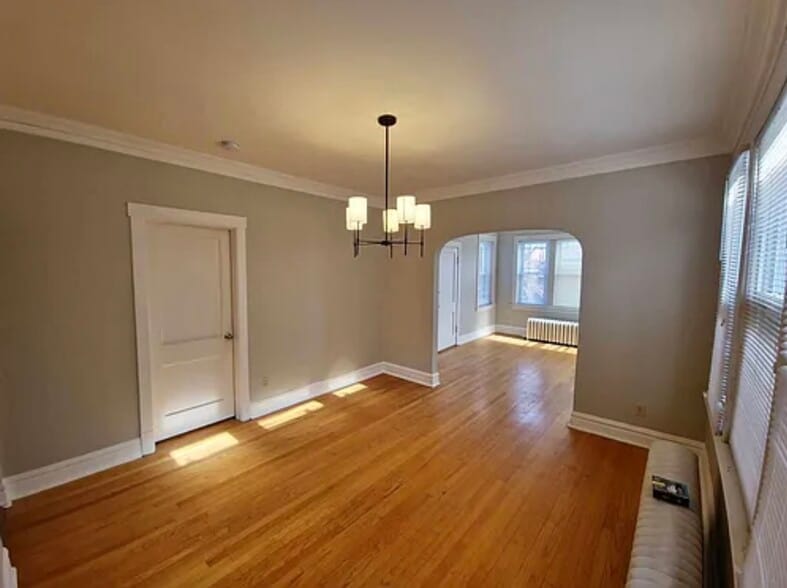 Formal dining area - 2238 Ridgeland Ave