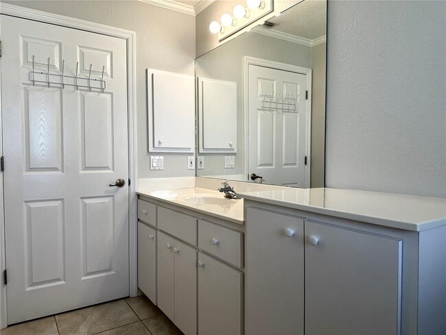Building Photo - 73 Santarem Cir