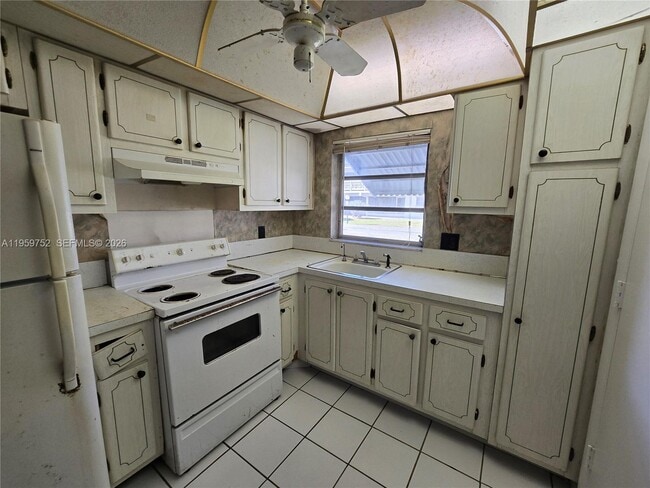 Building Photo - 1711 NW 46th Ave