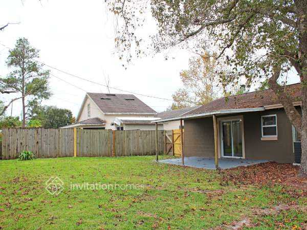 Building Photo - 147 Burns Ave