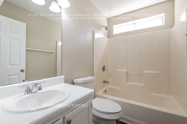 Building Photo - 2196 Serenity Dr NW