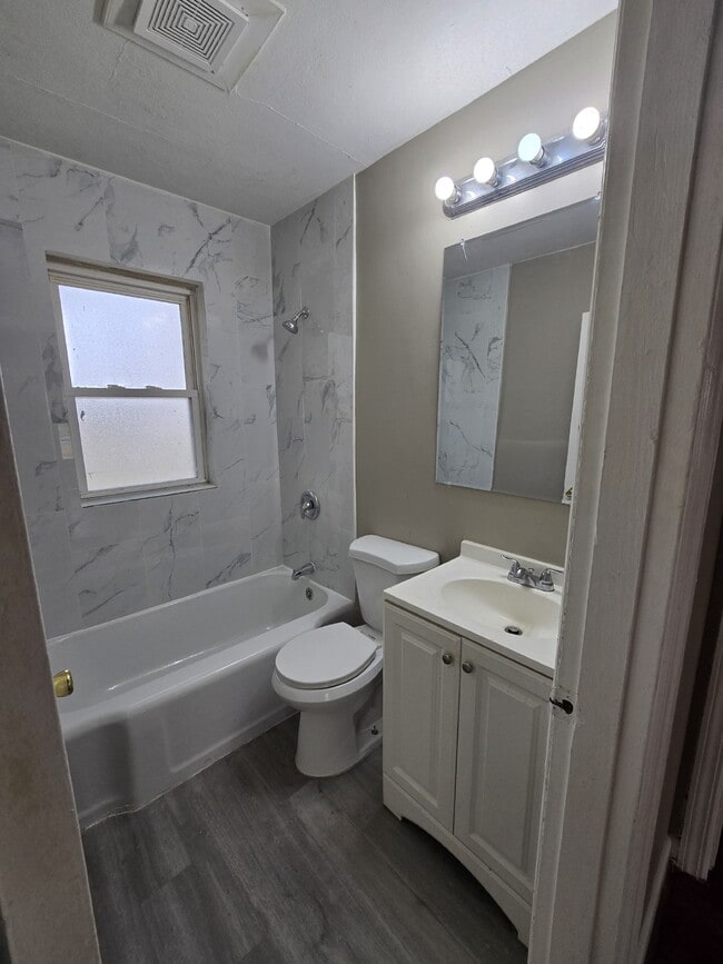 Building Photo - Florissant 3-Bedroom Rental – Affordable & Move-In Ready