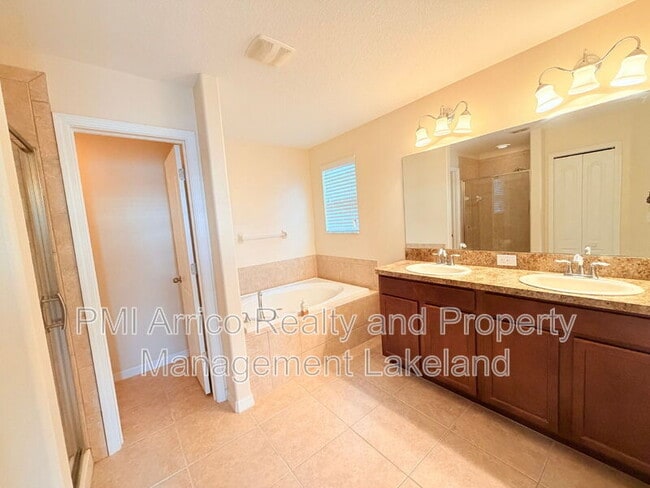 Building Photo - 3648 Madbury Cir