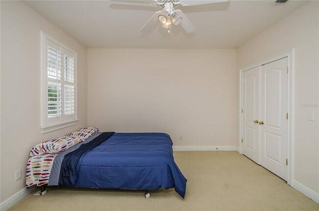 Building Photo - 924 Hemingway Cir